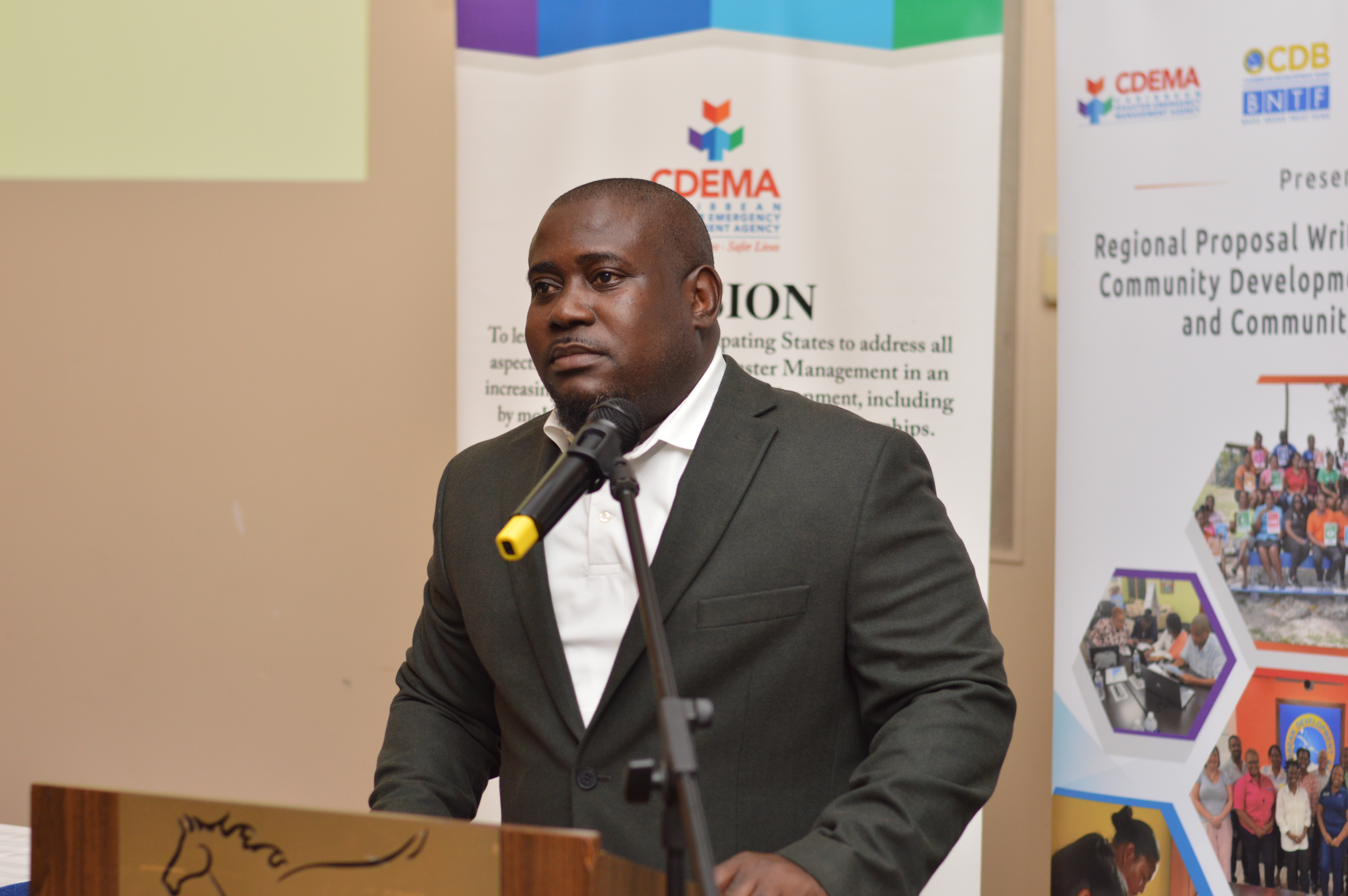 Richardo Aiken speaking
